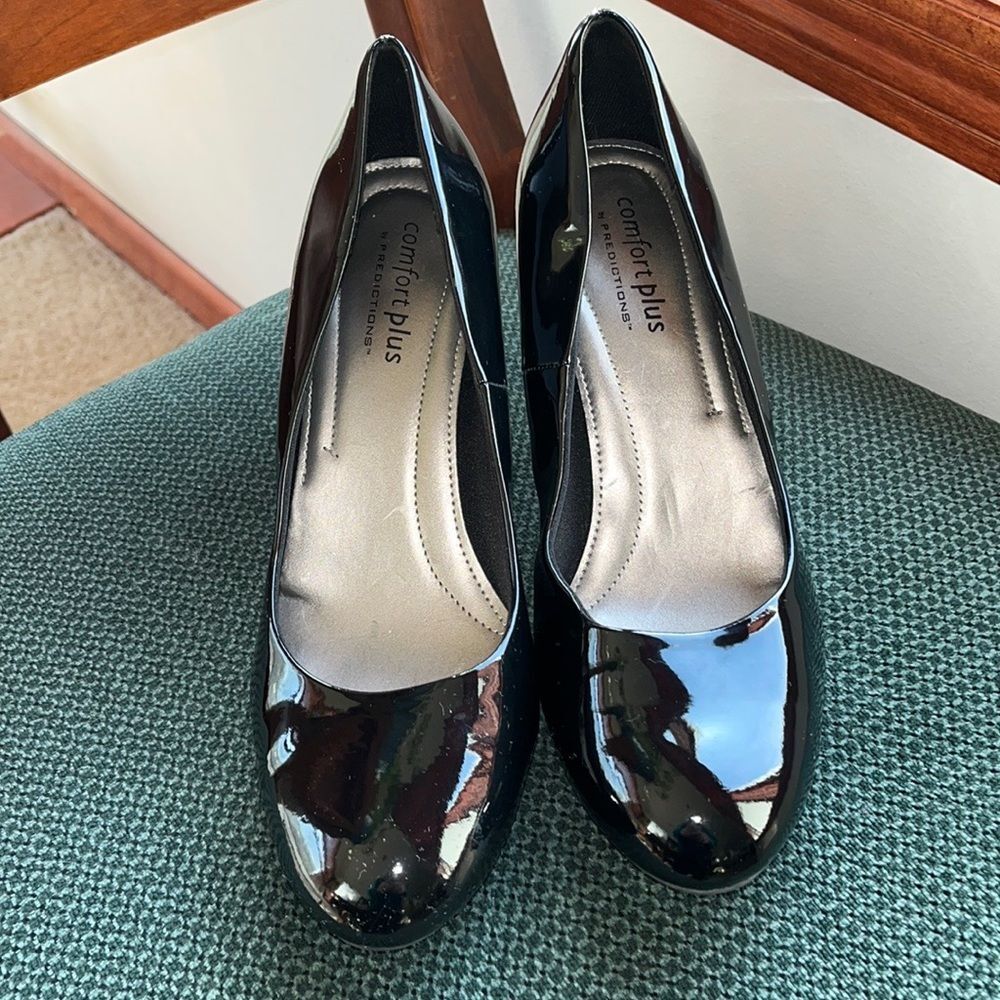 Black Shiny Comfort Heels